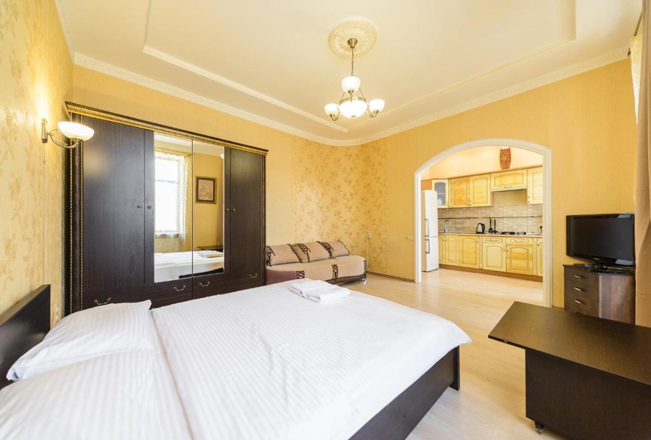 911 Apartments Antonovichа Kiev Ngoại thất bức ảnh