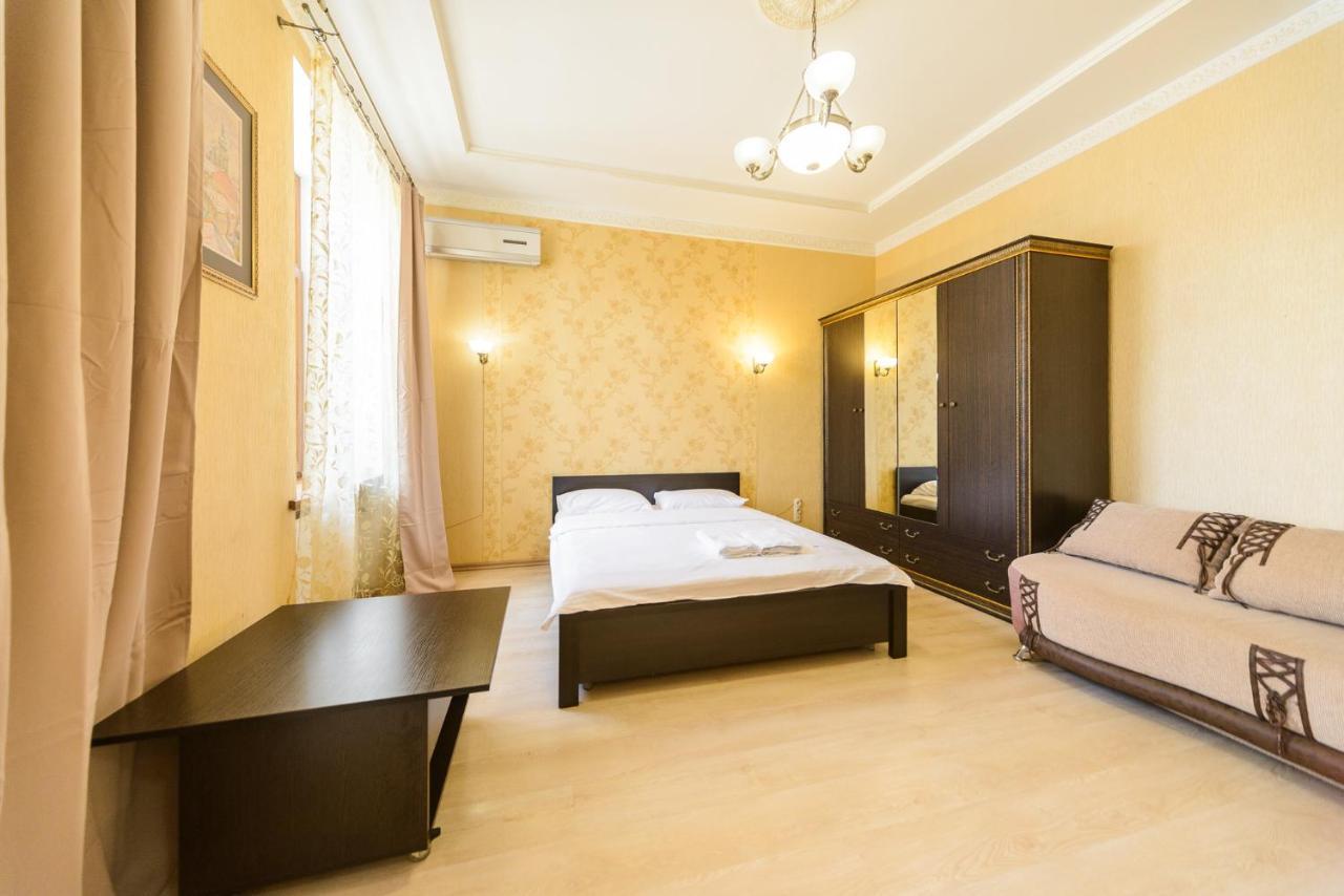 911 Apartments Antonovichа Kiev Ngoại thất bức ảnh