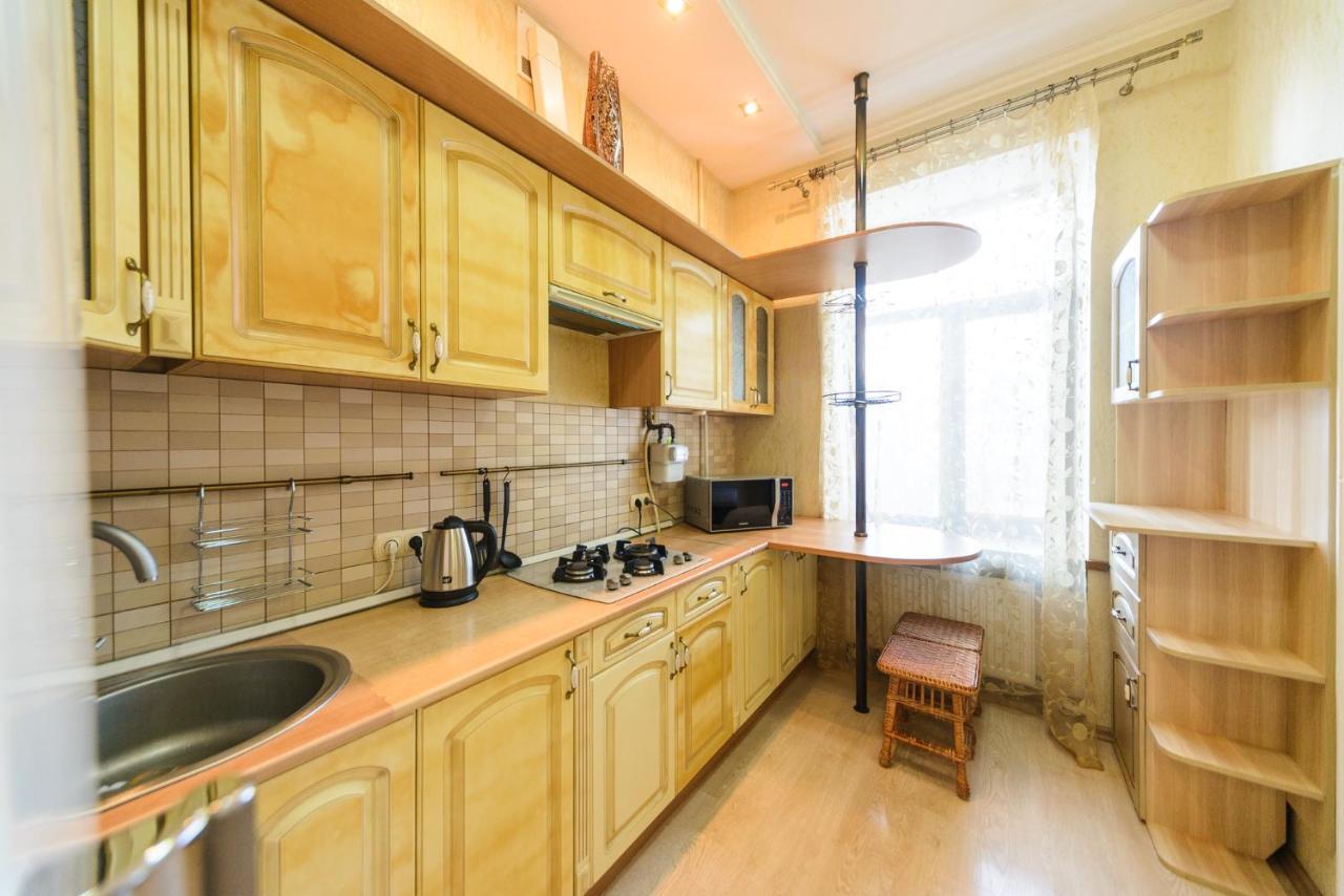 911 Apartments Antonovichа Kiev Ngoại thất bức ảnh