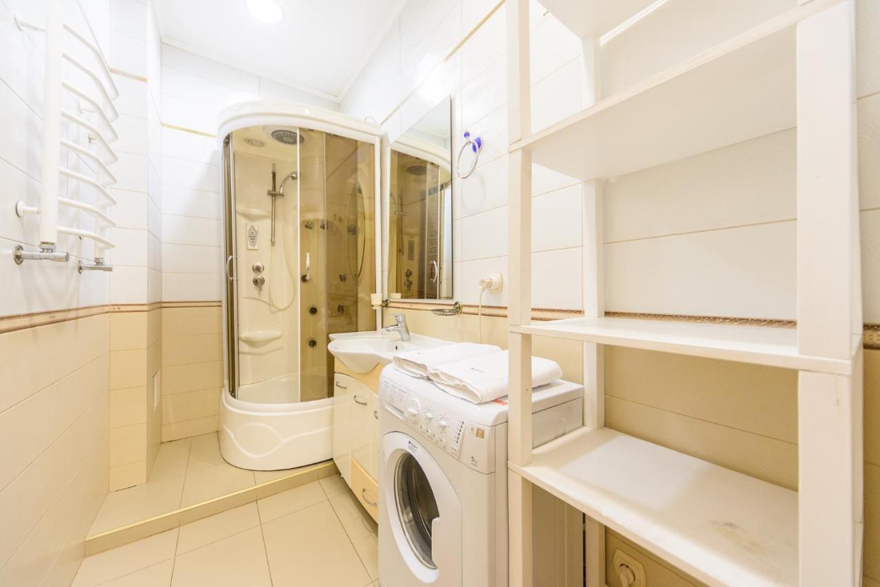 911 Apartments Antonovichа Kiev Ngoại thất bức ảnh