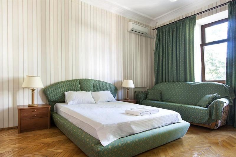 911 Apartments Antonovichа Kiev Ngoại thất bức ảnh