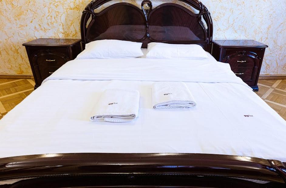 911 Apartments Antonovichа Kiev Ngoại thất bức ảnh