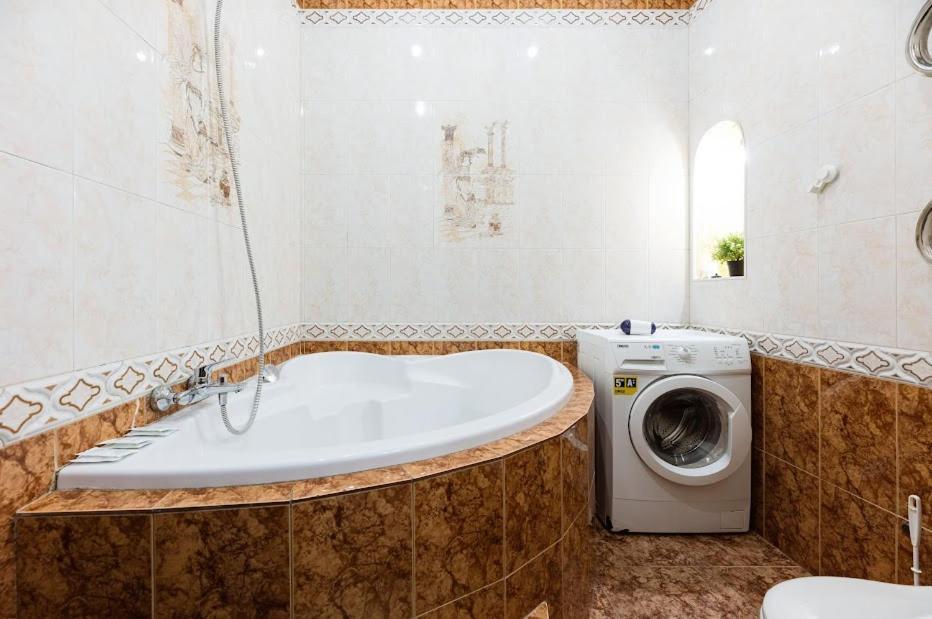 911 Apartments Antonovichа Kiev Ngoại thất bức ảnh