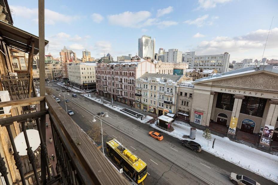 911 Apartments Antonovichа Kiev Ngoại thất bức ảnh